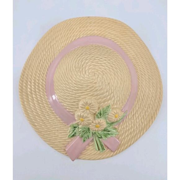 Vintage 80s Cottagecore Straw Bonnet Wall Pocket Molded Plastic Planter Daisy - Picture 1 of 12
